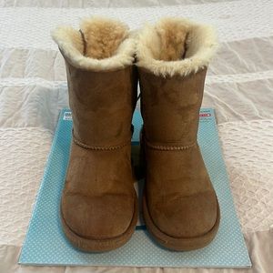 Ugg Bailey Bow girls boots- chesnut